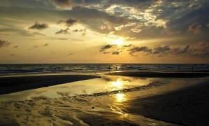 วันหยุดยาว ชวนเที่ยวหาดเจ้าหลาว จันทบุรี