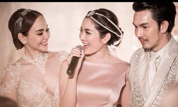 "แอฟ ทักษอร" ใส่ชุดมางานแต่งนัทสวยกว่าเจ้าสาวอีกจ้า