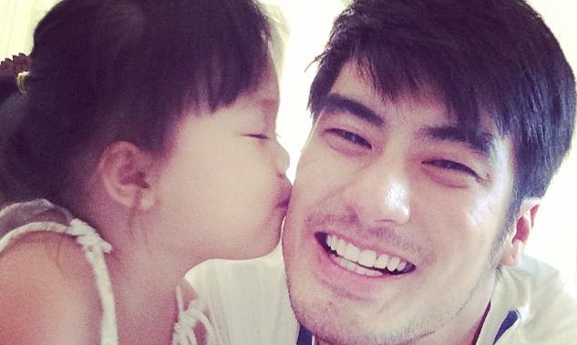 น้องวันใหม่ โพสต์ท่าแต่ละทีน่ารักอ่ะ